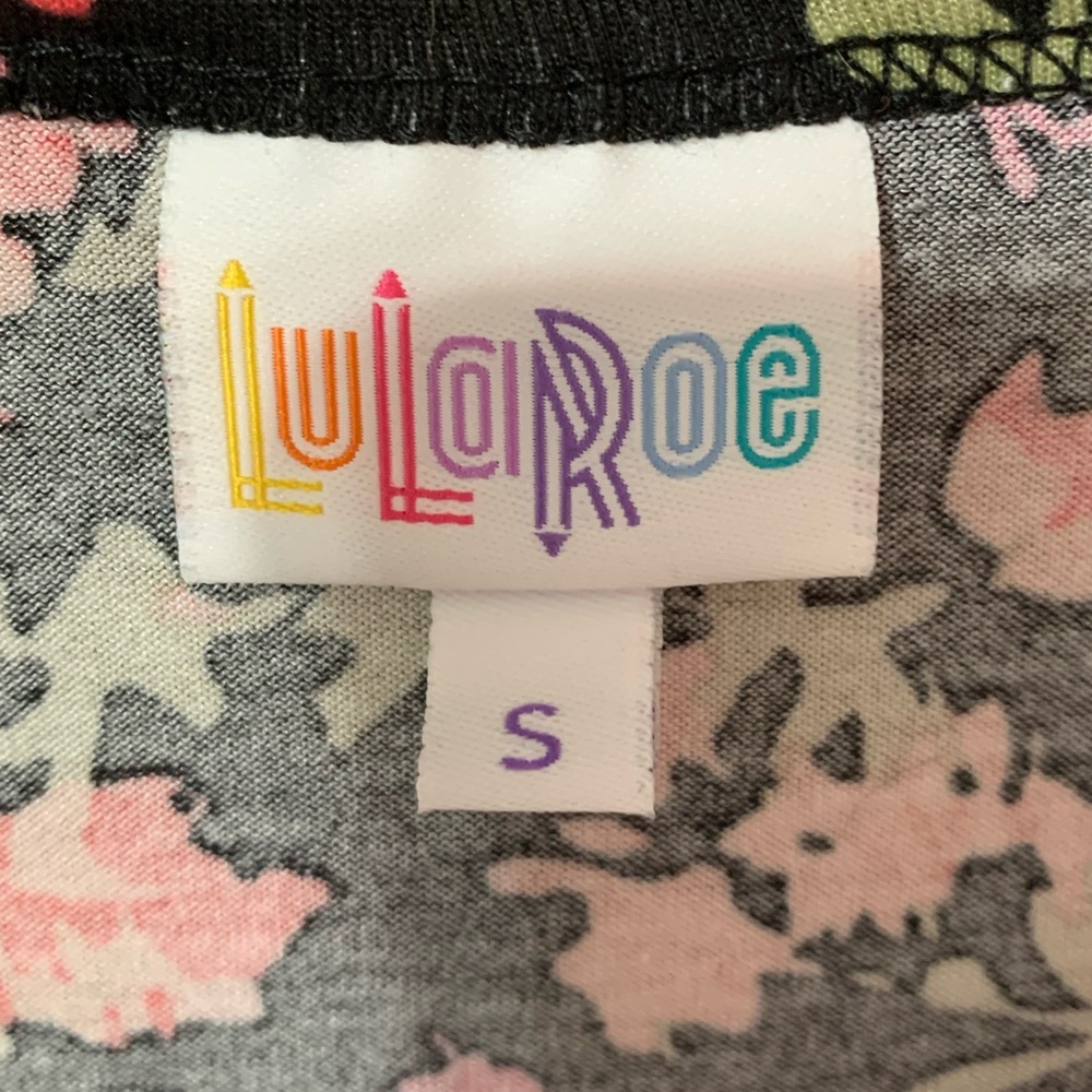 FREE with $25 purchase LuLaRoe Irma Floral Print High Low Tunic Top - Picture 4 of 6